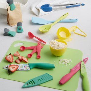 Ar+Cook 23 Gadget & Cuttlery Set